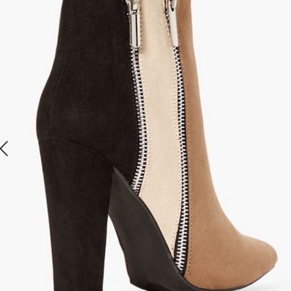 Size 11 Nude/Black Heel Boot - Picture 2 of 3